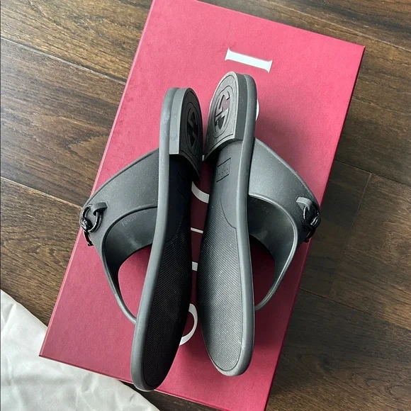 Gucci Horsebit Thong Sandals - Picture 3 of 7